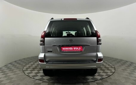 Toyota Land Cruiser Prado 120 рестайлинг, 2007 год, 2 139 000 рублей, 6 фотография