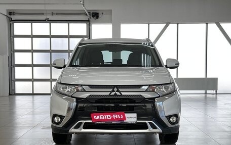 Mitsubishi Outlander III рестайлинг 3, 2019 год, 2 250 000 рублей, 5 фотография