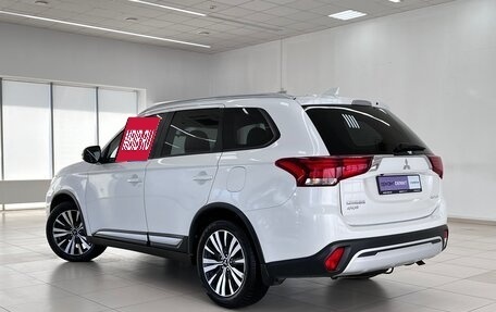 Mitsubishi Outlander III рестайлинг 3, 2019 год, 2 250 000 рублей, 4 фотография