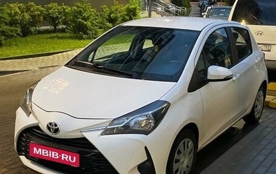 Toyota Yaris III рестайлинг, 2017 год, 1 450 000 рублей, 1 фотография