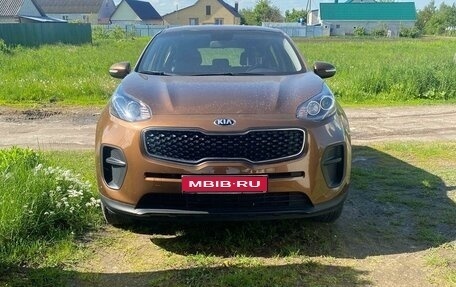 KIA Sportage IV рестайлинг, 2016 год, 2 200 000 рублей, 1 фотография