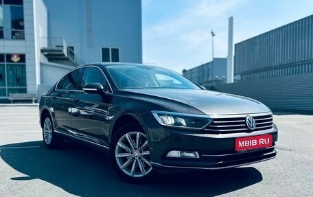 Volkswagen Passat B8 рестайлинг, 2015 год, 1 697 000 рублей, 1 фотография