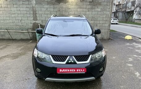 Mitsubishi Outlander III рестайлинг 3, 2008 год, 1 300 000 рублей, 2 фотография