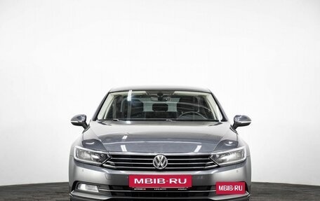 Volkswagen Passat B8 рестайлинг, 2015 год, 1 700 000 рублей, 2 фотография