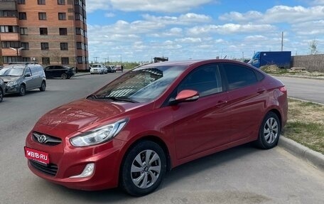 Hyundai Solaris II рестайлинг, 2011 год, 715 000 рублей, 1 фотография