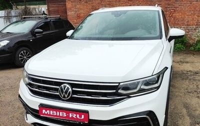 Volkswagen Tiguan II, 2021 год, 3 850 000 рублей, 1 фотография