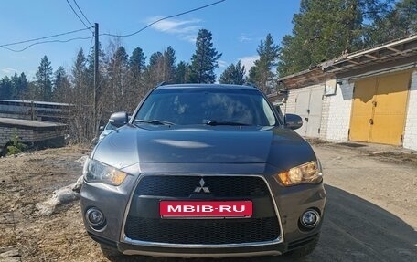 Mitsubishi Outlander III рестайлинг 3, 2011 год, 1 150 000 рублей, 1 фотография