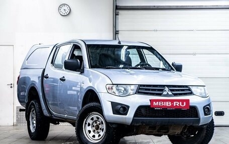 Mitsubishi L200 IV рестайлинг, 2014 год, 1 229 000 рублей, 2 фотография