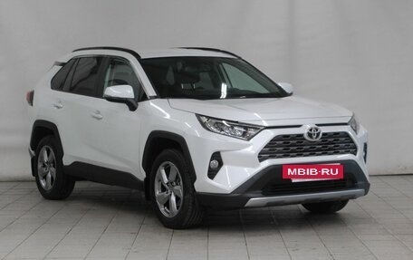 Toyota RAV4, 2021 год, 4 250 000 рублей, 3 фотография