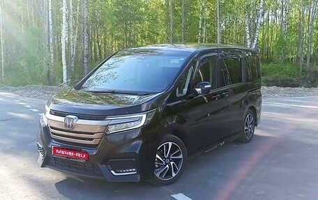 Honda Stepwgn IV, 2017 год, 2 600 000 рублей, 1 фотография