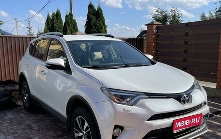 Toyota RAV4, 2018 год, 2 690 000 рублей, 1 фотография