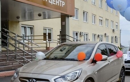 Hyundai Solaris II рестайлинг, 2013 год, 760 000 рублей, 1 фотография