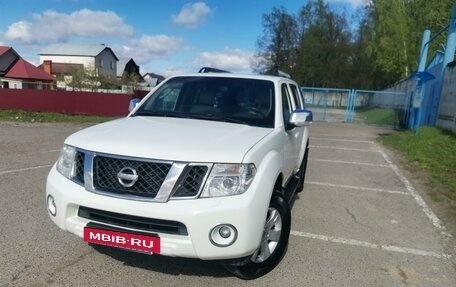 Nissan Pathfinder, 2011 год, 1 789 000 рублей, 2 фотография