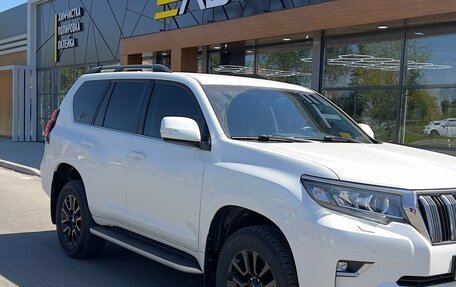 Toyota Land Cruiser Prado 150 рестайлинг 2, 2019 год, 6 050 000 рублей, 2 фотография