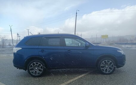 Mitsubishi Outlander III рестайлинг 3, 2014 год, 1 499 000 рублей, 6 фотография