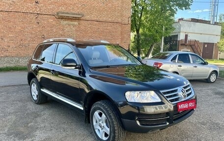 Volkswagen Touareg III, 2006 год, 800 000 рублей, 1 фотография