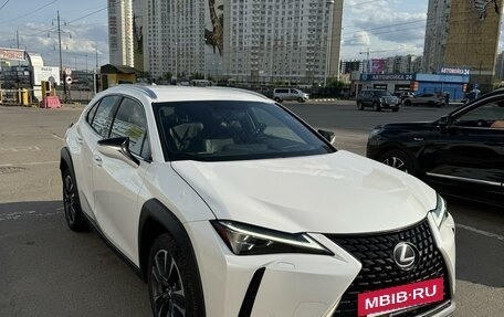 Lexus UX I, 2019 год, 2 940 000 рублей, 2 фотография