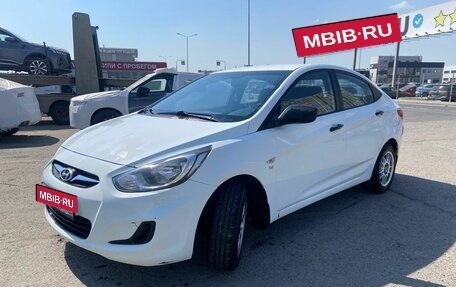 Hyundai Solaris II рестайлинг, 2013 год, 625 000 рублей, 2 фотография