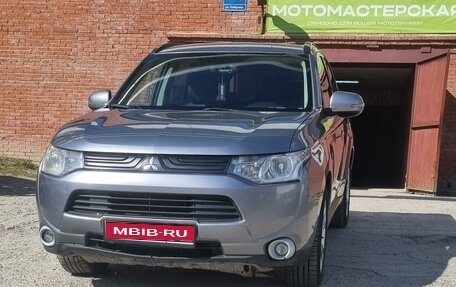 Mitsubishi Outlander III рестайлинг 3, 2012 год, 1 550 000 рублей, 1 фотография