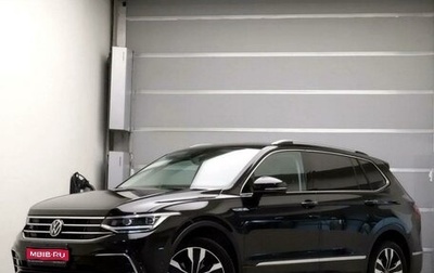 Volkswagen Tiguan II, 2023 год, 4 600 000 рублей, 1 фотография