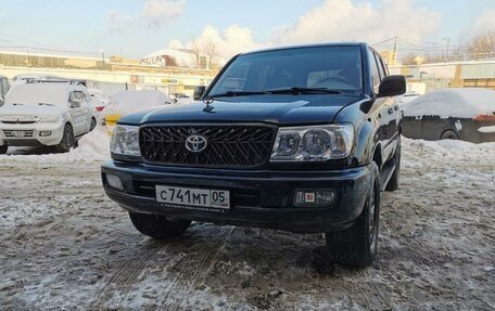 Toyota Land Cruiser 100 рестайлинг 2, 2003 год, 1 800 000 рублей, 1 фотография