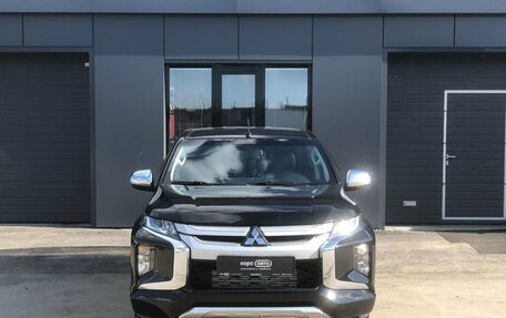 Mitsubishi L200 IV рестайлинг, 2021 год, 2 699 000 рублей, 2 фотография