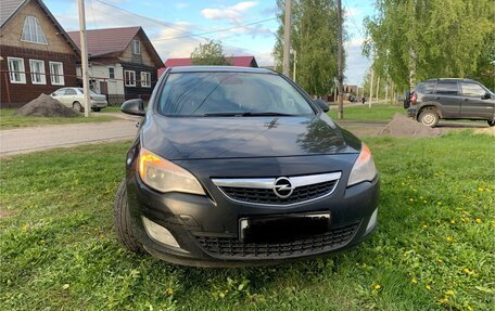 Opel Astra J, 2011 год, 785 000 рублей, 1 фотография