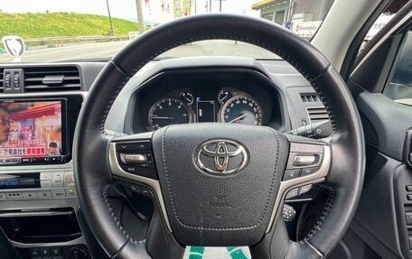 Toyota Land Cruiser Prado 150 рестайлинг 2, 2021 год, 3 450 000 рублей, 9 фотография