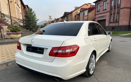 Mercedes-Benz E-Класс, 2011 год, 1 750 000 рублей, 5 фотография