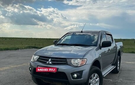 Mitsubishi L200 IV рестайлинг, 2014 год, 1 300 000 рублей, 3 фотография