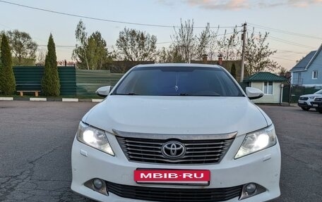 Toyota Camry, 2014 год, 1 720 000 рублей, 2 фотография