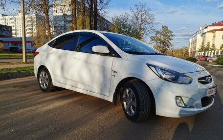 Hyundai Solaris II рестайлинг, 2012 год, 1 010 000 рублей, 3 фотография