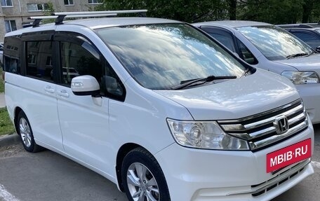 Honda Stepwgn IV, 2013 год, 1 650 000 рублей, 2 фотография