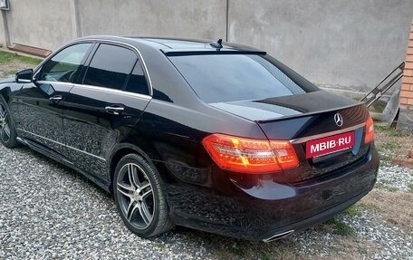 Mercedes-Benz E-Класс, 2012 год, 2 100 000 рублей, 3 фотография