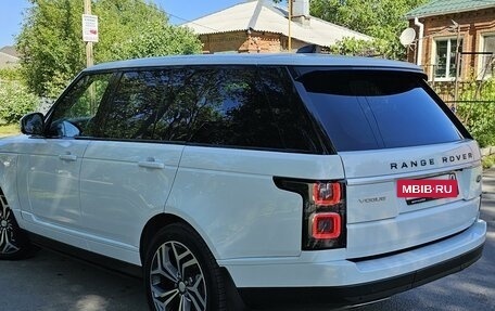 Land Rover Range Rover IV рестайлинг, 2018 год, 6 750 000 рублей, 4 фотография