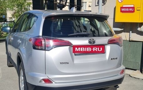 Toyota RAV4, 2016 год, 1 895 044 рублей, 3 фотография