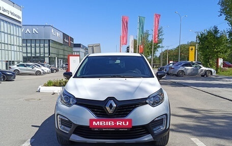 Renault Kaptur I рестайлинг, 2019 год, 2 096 000 рублей, 2 фотография