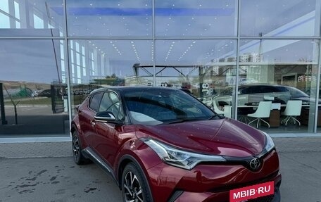 Toyota C-HR I рестайлинг, 2018 год, 2 290 000 рублей, 3 фотография