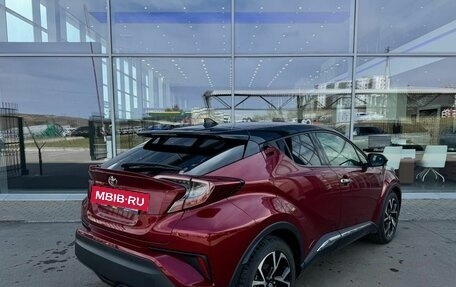 Toyota C-HR I рестайлинг, 2018 год, 2 290 000 рублей, 5 фотография