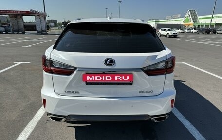 Lexus RX IV рестайлинг, 2018 год, 5 650 000 рублей, 3 фотография