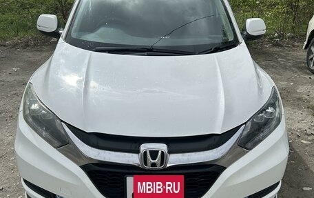 Honda Vezel, 2013 год, 1 650 000 рублей, 2 фотография