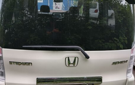 Honda Stepwgn IV, 2011 год, 1 650 000 рублей, 3 фотография