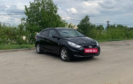 Hyundai Solaris II рестайлинг, 2013 год, 620 000 рублей, 2 фотография