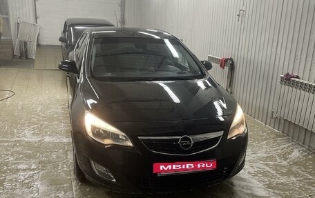 Opel Astra J, 2012 год, 820 000 рублей, 2 фотография