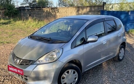 Honda Fit III, 2010 год, 855 000 рублей, 7 фотография