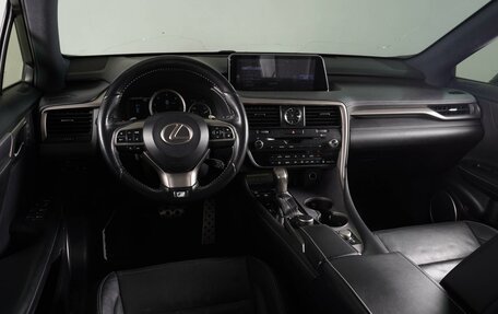 Lexus RX IV рестайлинг, 2017 год, 3 799 000 рублей, 6 фотография