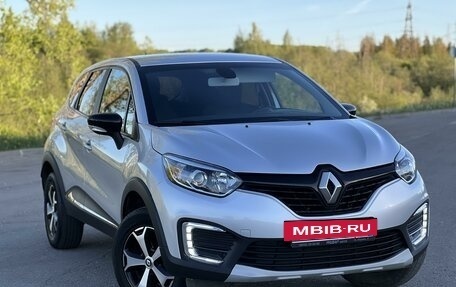 Renault Kaptur I рестайлинг, 2019 год, 1 545 000 рублей, 3 фотография