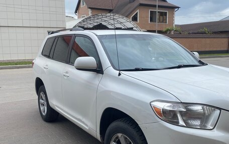 Toyota Highlander III, 2009 год, 1 650 000 рублей, 2 фотография