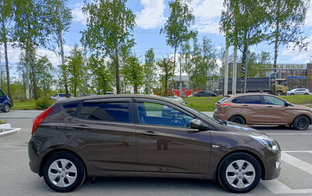 Hyundai Solaris II рестайлинг, 2015 год, 1 196 000 рублей, 4 фотография