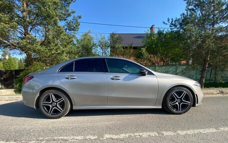 Mercedes-Benz A-Класс, 2019 год, 2 800 000 рублей, 4 фотография